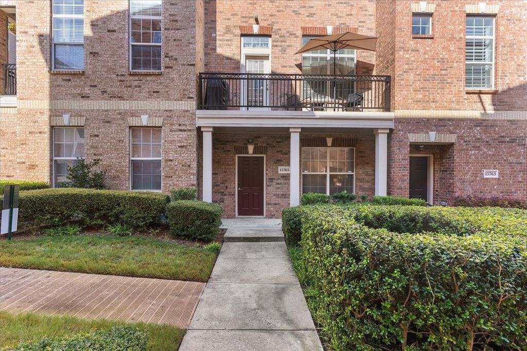 15765 Seabolt 41, Addison, TX 75001