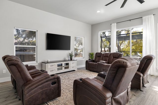 6811 Briar Road, Azle, TX 76020