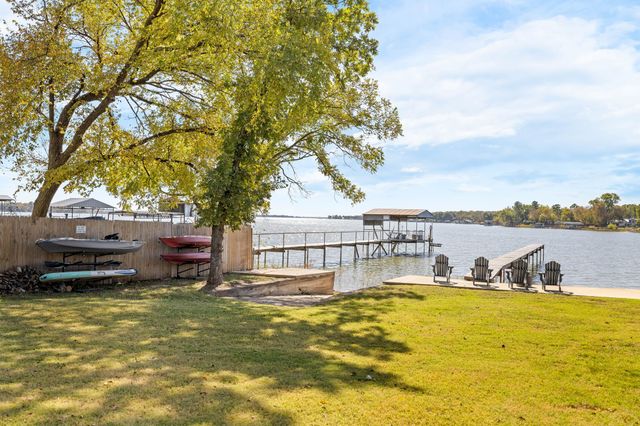 6811 Briar Road, Azle, TX 76020