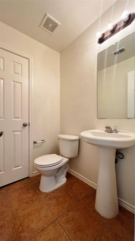 1724 Quails Nest Drive, Fort Worth, TX 76177