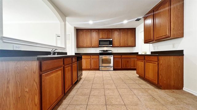 1724 Quails Nest Drive, Fort Worth, TX 76177