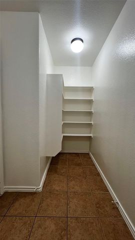 1724 Quails Nest Drive, Fort Worth, TX 76177