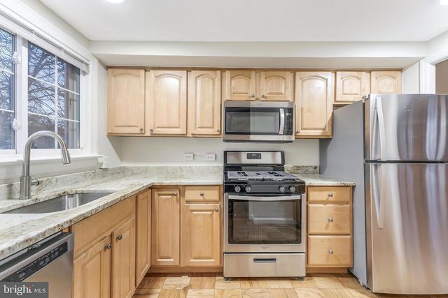 3228 WELLINGTON RD, Alexandria, VA 22302