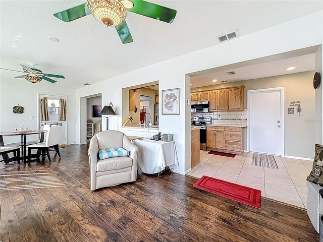 9729 36TH WAY N 4, Pinellas Park, FL 33782