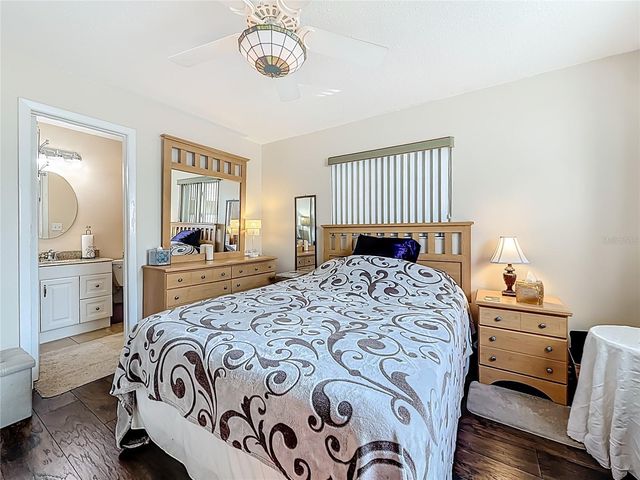 9729 36TH WAY N 4, Pinellas Park, FL 33782