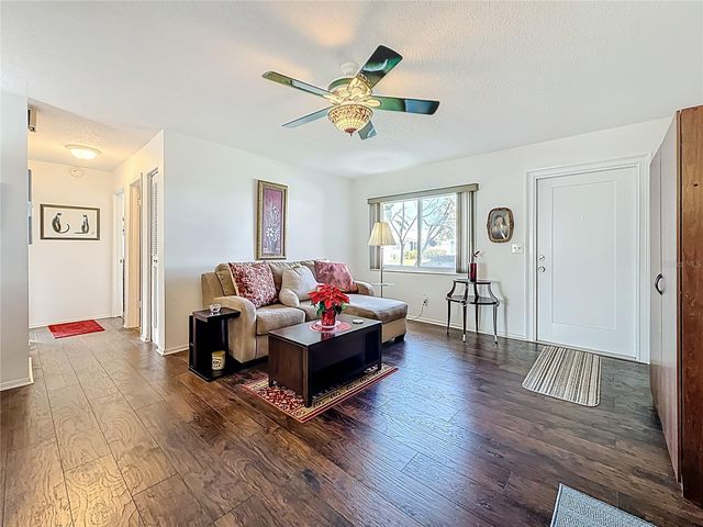 9729 36TH WAY N 4, Pinellas Park, FL 33782