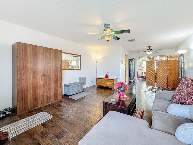 9729 36TH WAY N 4, Pinellas Park, FL 33782