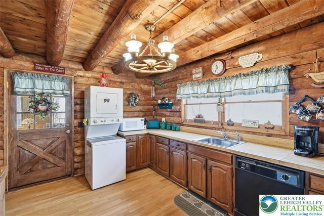 114 Bourne Court, Lehman Twp, PA 18324