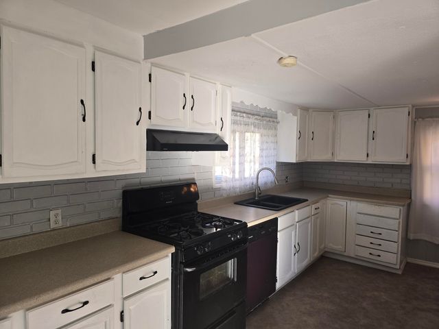 6862 NE Suburban Drive, Michigan City, IN 46360