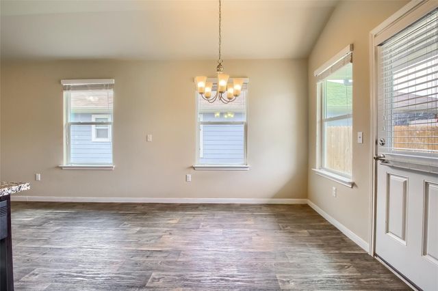 102 Sulphur River LOOP, Hutto, TX 78634