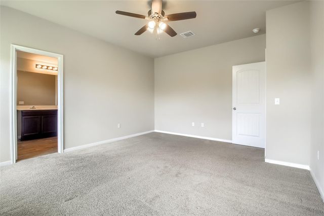 102 Sulphur River LOOP, Hutto, TX 78634