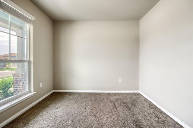 102 Sulphur River LOOP, Hutto, TX 78634