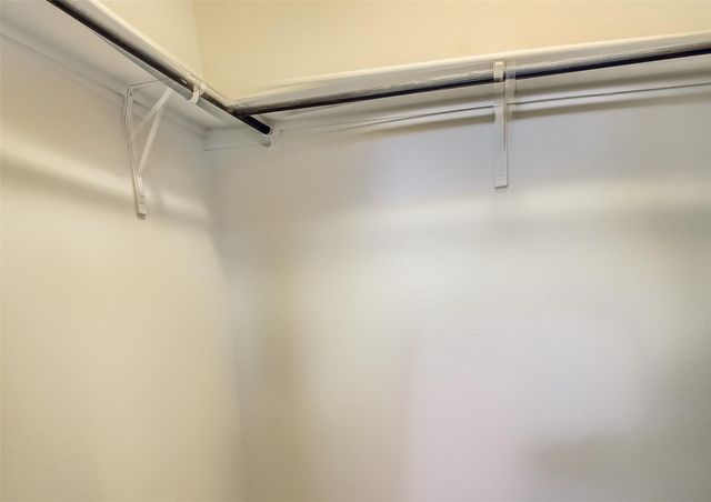 102 Sulphur River LOOP, Hutto, TX 78634