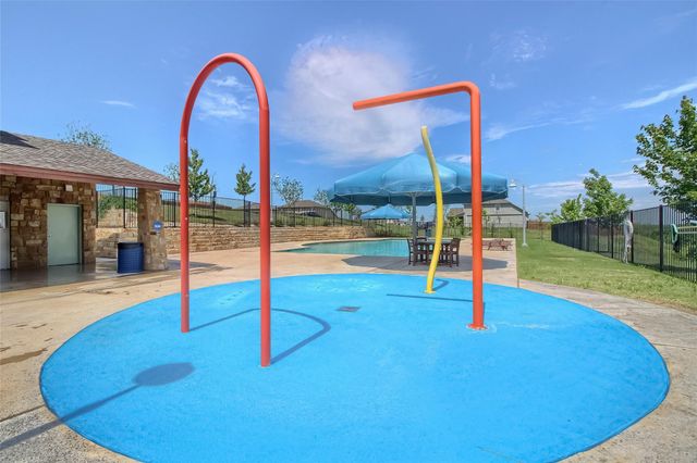 102 Sulphur River LOOP, Hutto, TX 78634