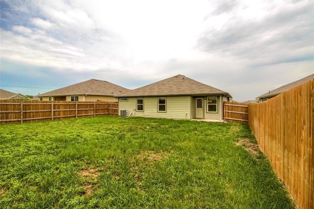 102 Sulphur River LOOP, Hutto, TX 78634