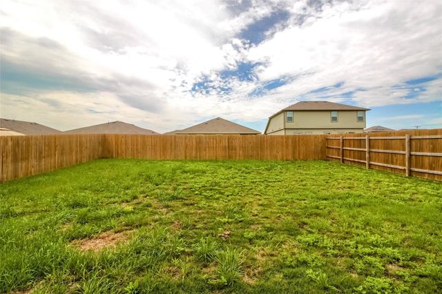 102 Sulphur River LOOP, Hutto, TX 78634