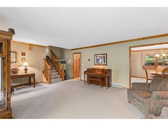 1705 Laurel Avenue, Hudson, WI 54016