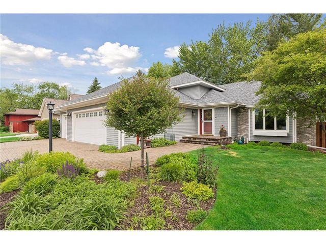 1705 Laurel Avenue, Hudson, WI 54016