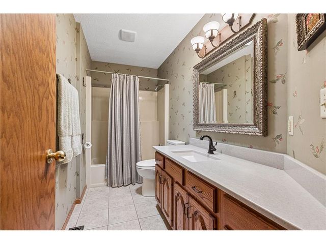 1705 Laurel Avenue, Hudson, WI 54016