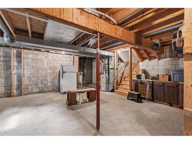 1705 Laurel Avenue, Hudson, WI 54016