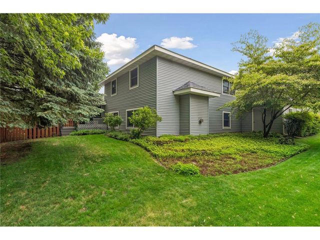 1705 Laurel Avenue, Hudson, WI 54016