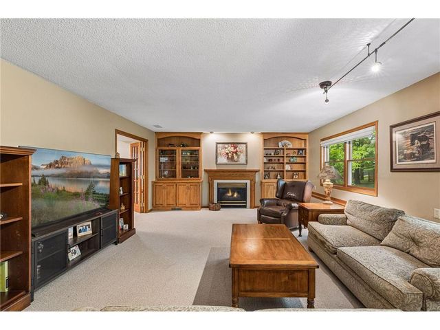1705 Laurel Avenue, Hudson, WI 54016