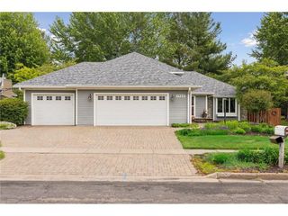 1705 Laurel Avenue, Hudson, WI 54016