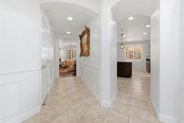 9707 Nature Trail Way, Elk Grove, CA 95757