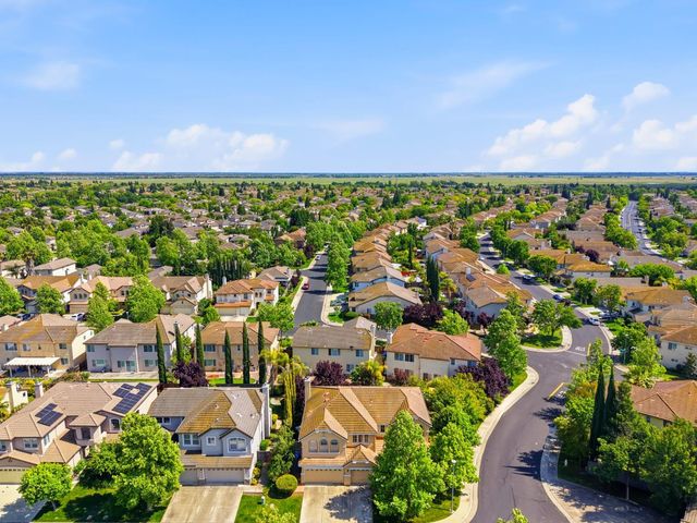 9707 Nature Trail Way, Elk Grove, CA 95757