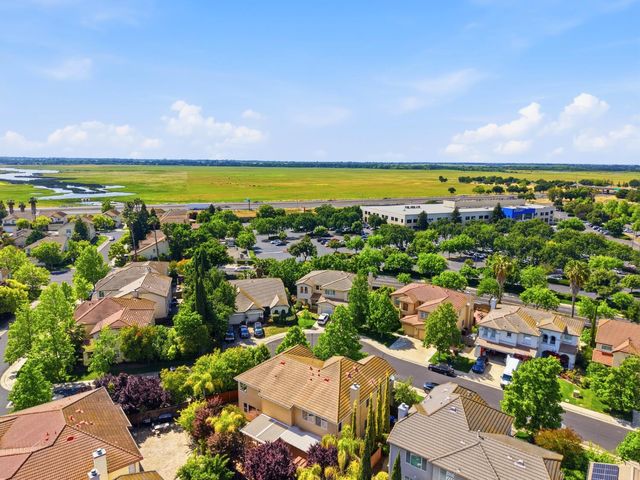 9707 Nature Trail Way, Elk Grove, CA 95757