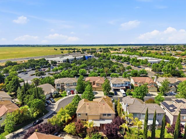 9707 Nature Trail Way, Elk Grove, CA 95757