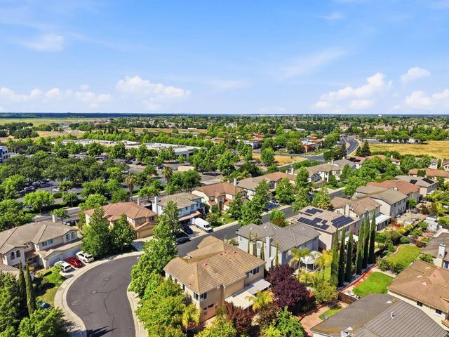 9707 Nature Trail Way, Elk Grove, CA 95757