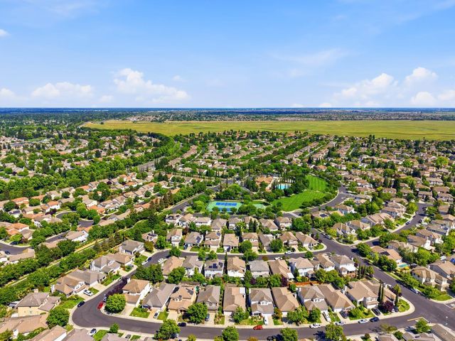 9707 Nature Trail Way, Elk Grove, CA 95757