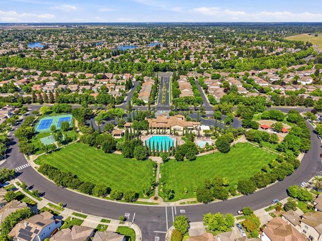 9707 Nature Trail Way, Elk Grove, CA 95757