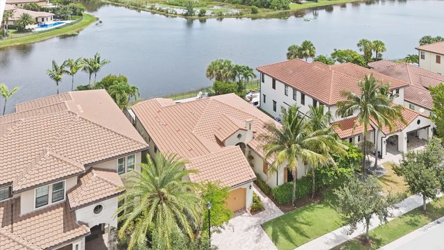 11513 NW 81st Place, Parkland, FL 33076