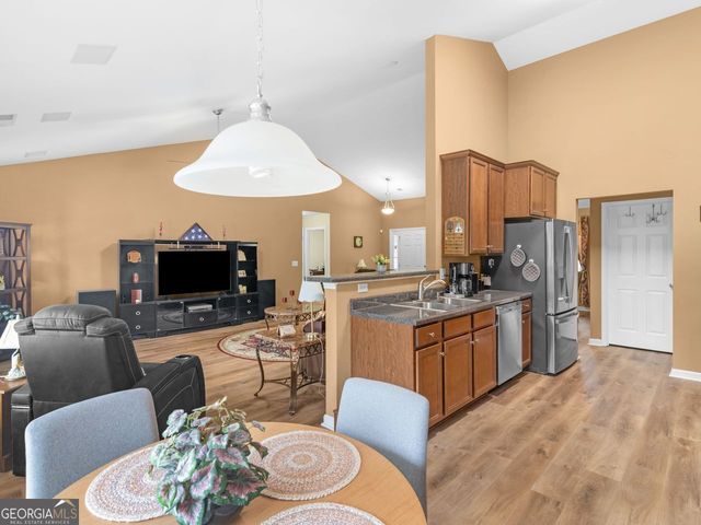 217 Happy Trail, Locust Grove, GA 30248