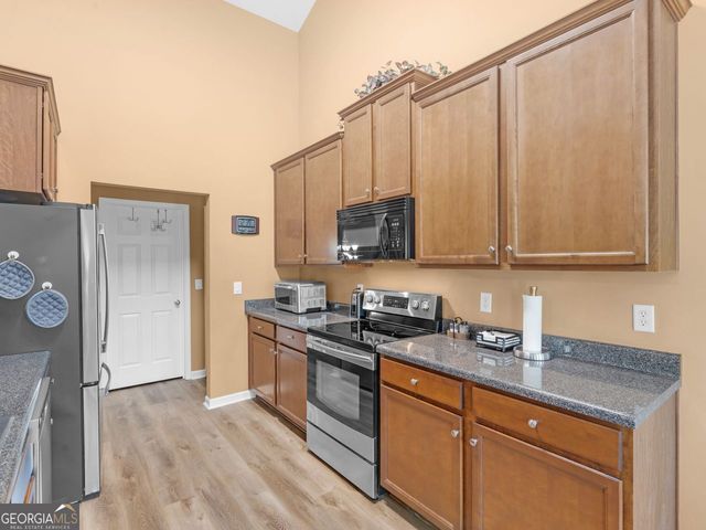 217 Happy Trail, Locust Grove, GA 30248