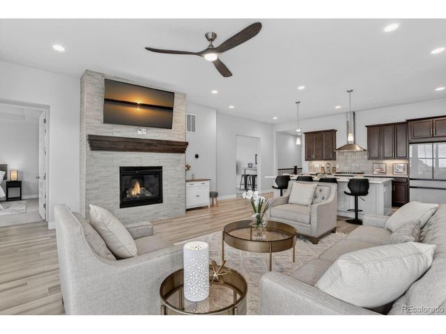 8823 S Quemoy Ct, Aurora, CO 80016