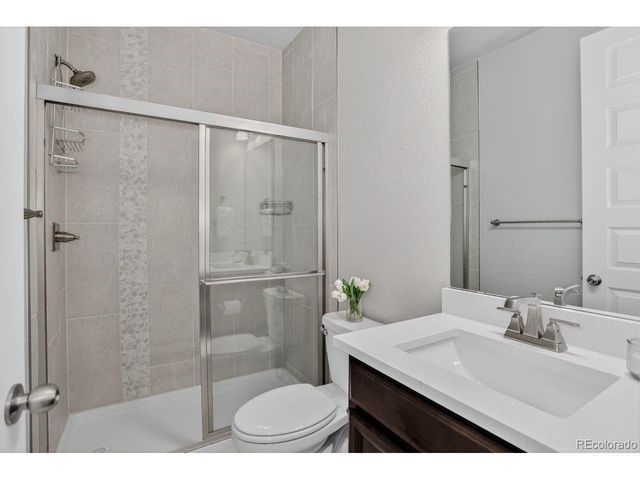 8823 S Quemoy Ct, Aurora, CO 80016