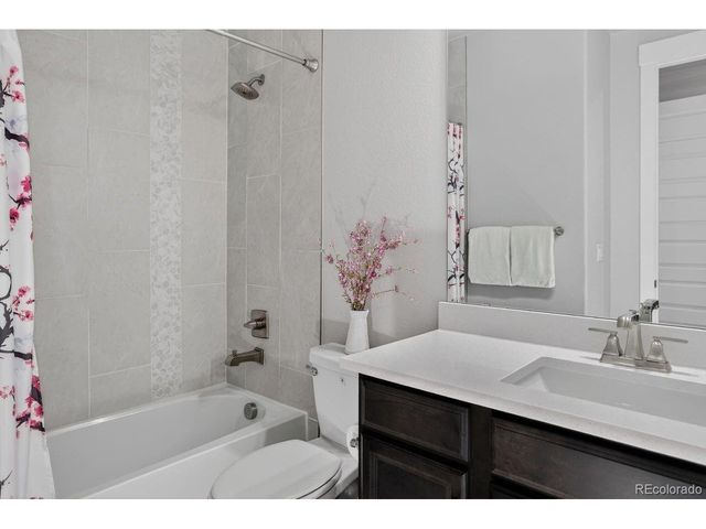 8823 S Quemoy Ct, Aurora, CO 80016