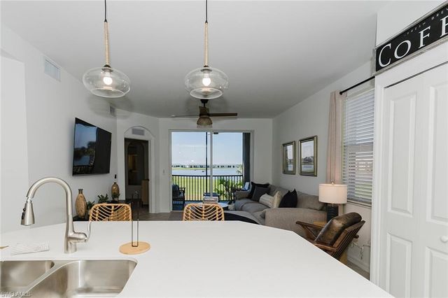 5651 Double Eagle CIR 4328, Ave Maria, FL 34142