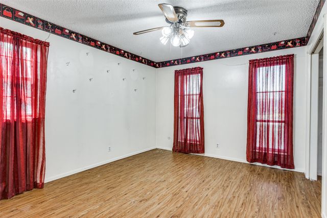 4504 Mink Drive, Haltom City, TX 76117