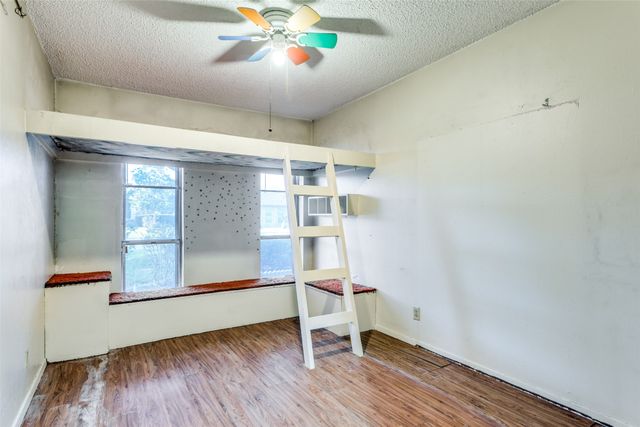 4504 Mink Drive, Haltom City, TX 76117