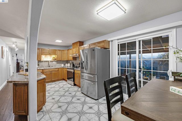 1615 85Th Ave, Oakland, CA 94621