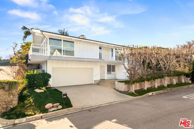 1127 Angelo Drive, Beverly Hills, CA 90210