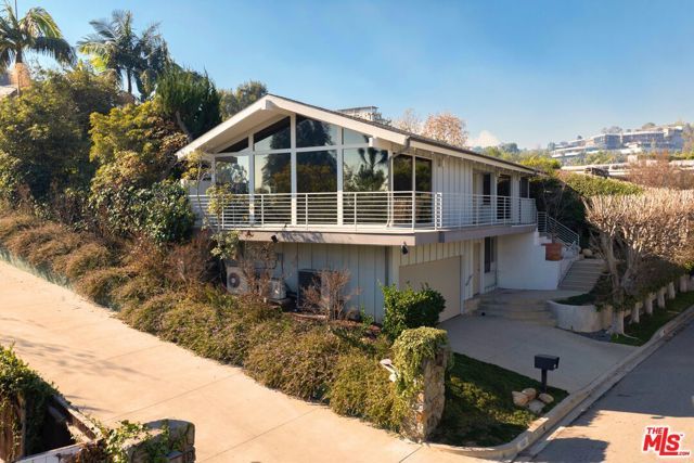 1127 Angelo Drive, Beverly Hills, CA 90210