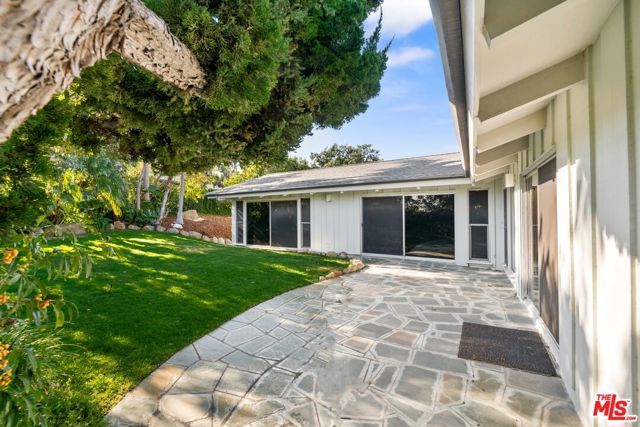 1127 Angelo Drive, Beverly Hills, CA 90210