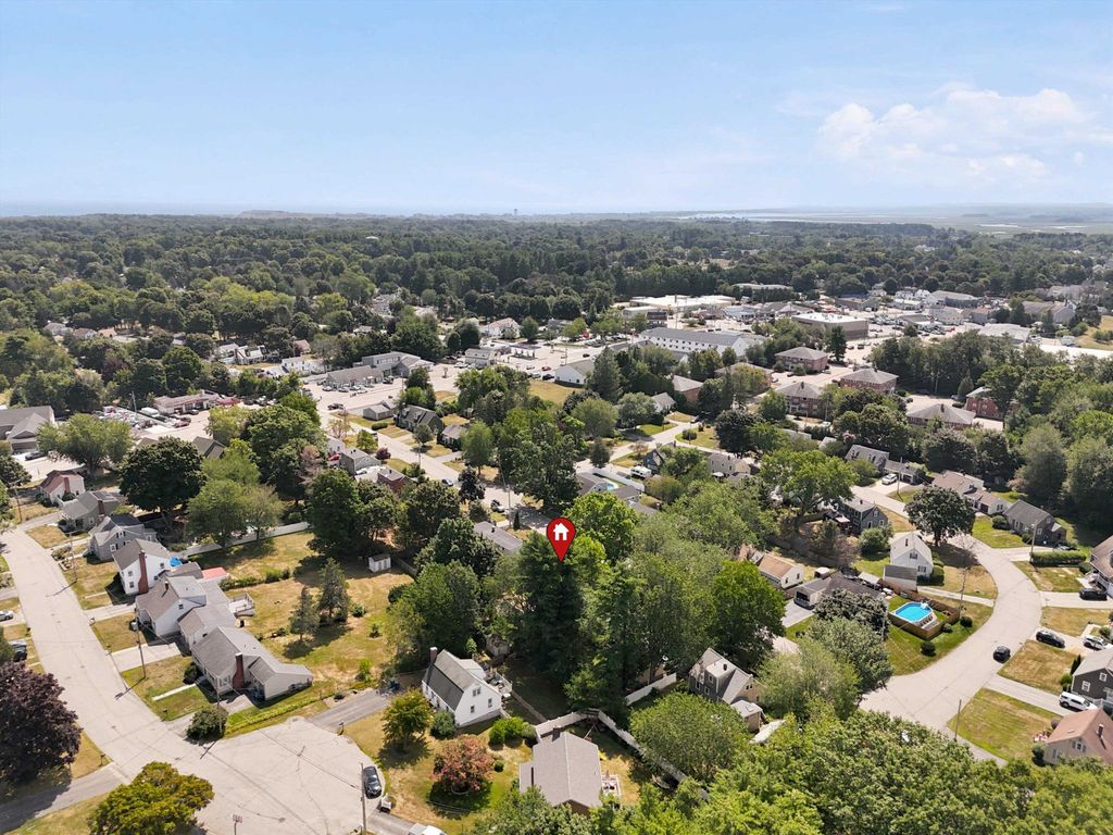 Image 14 of property listing at 13 Fairfield Drive, Hampton, NH 03842