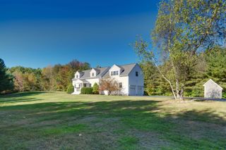 18 Shannon Way, Brentwood, NH 03833