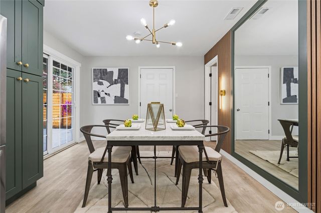 9808 S 252nd St, Kent, WA 98030